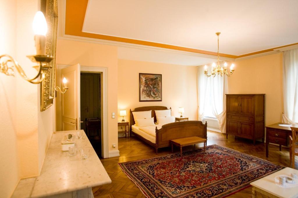 Hotel Restaurant Villa Fayence Валлерфанген Номер фото